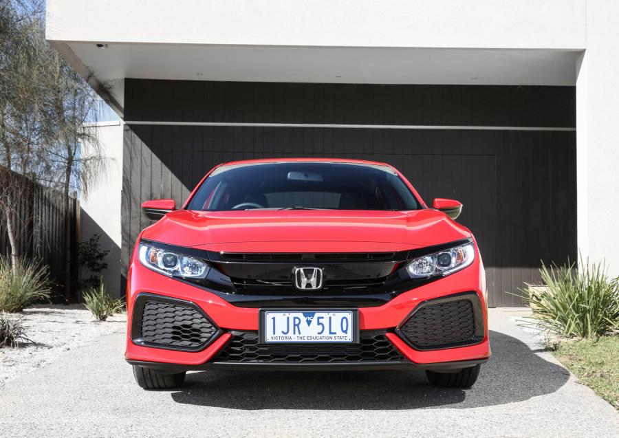  Honda Civic VTi Hatchback 2017 года  (AU) (фото 19 из 40)